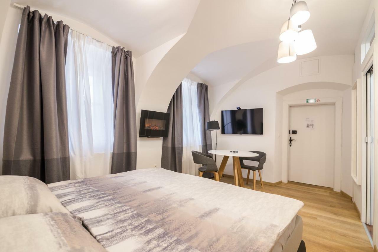 St. Marks Apartment 2 萨格勒布 外观 照片