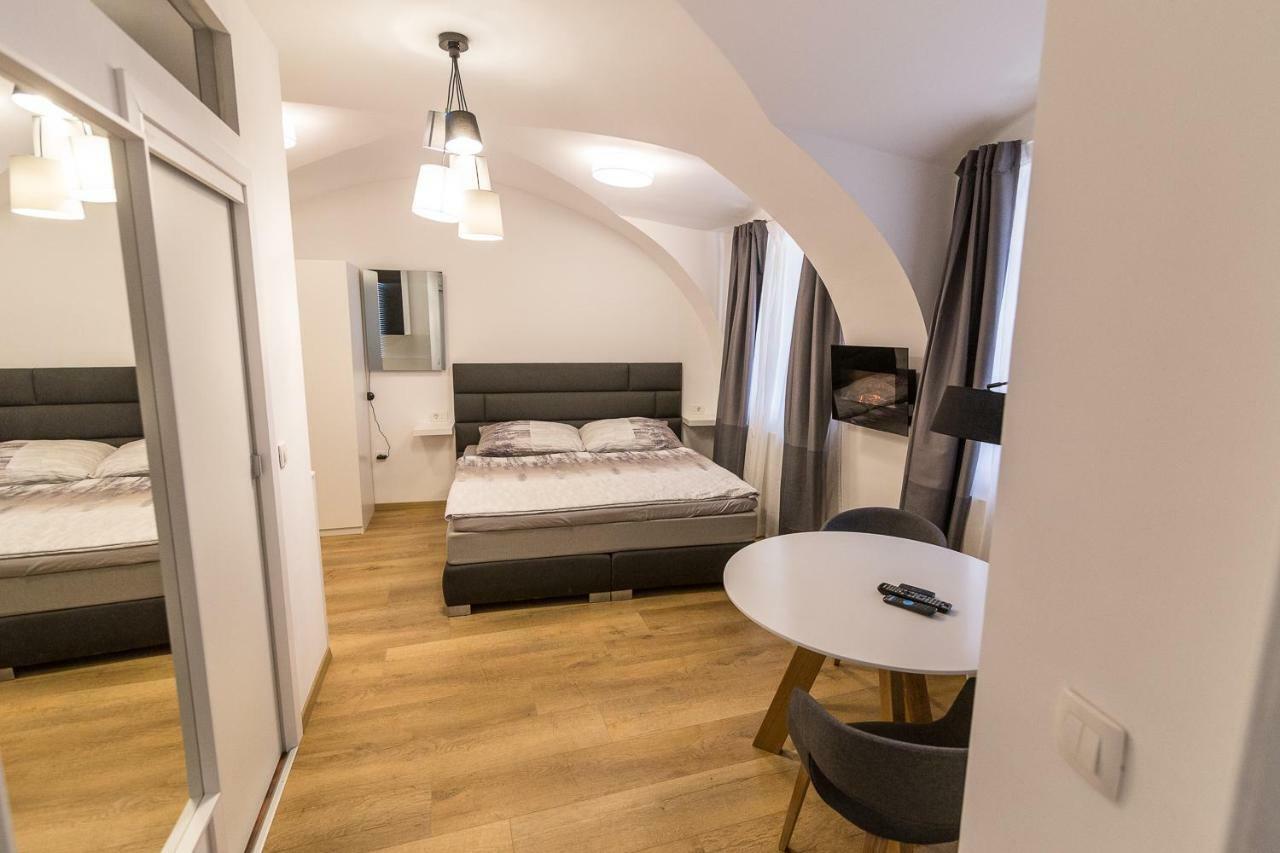St. Marks Apartment 2 萨格勒布 外观 照片