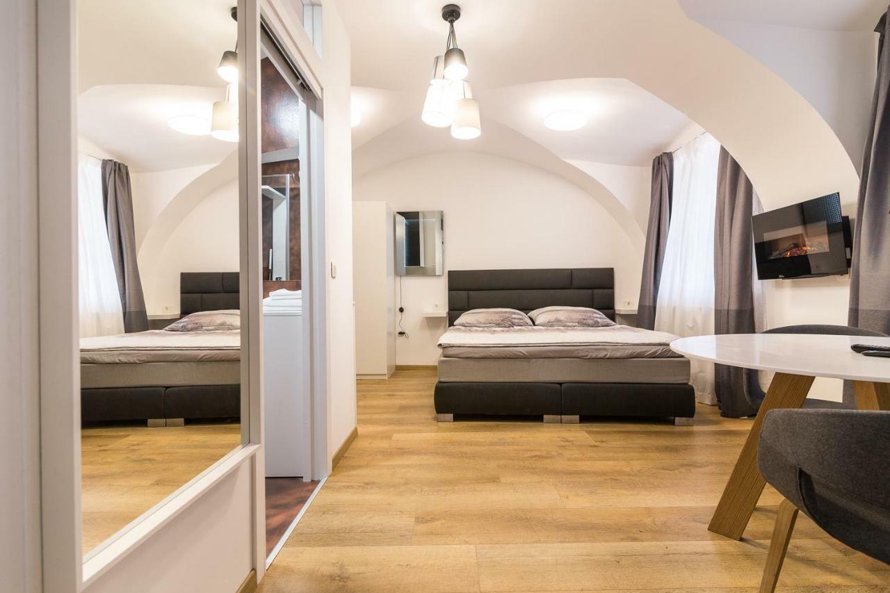 St. Marks Apartment 2 萨格勒布 外观 照片